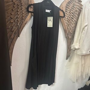 Black Sleeveless Vest
